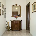 Caterina One O One - Embassy Apartment